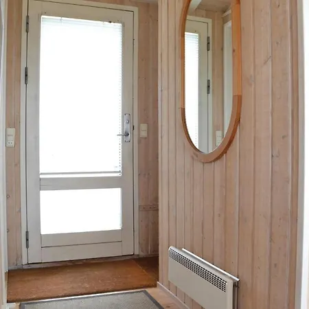 3 Bedroom Awesome Home In Fano 度假居